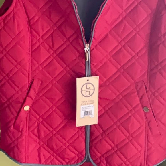 💖 Lincoln Outfitters red quilted vest with gold zipper and pocket snaps - Picture 5 of 5